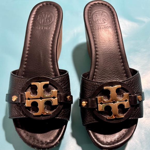 Tory Burch Leather Wedge Sandals – Size 7M - Picture 2 of 11